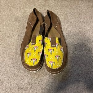 Women’s Ariat Cruisers